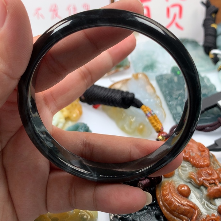 翡翠颈饰未镶嵌保真天然A货翡翠59.5