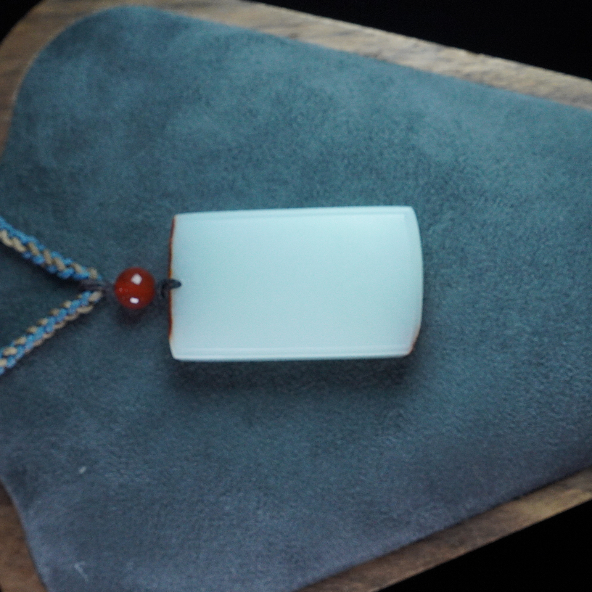 和田玉红皮白肉无事牌2508020022