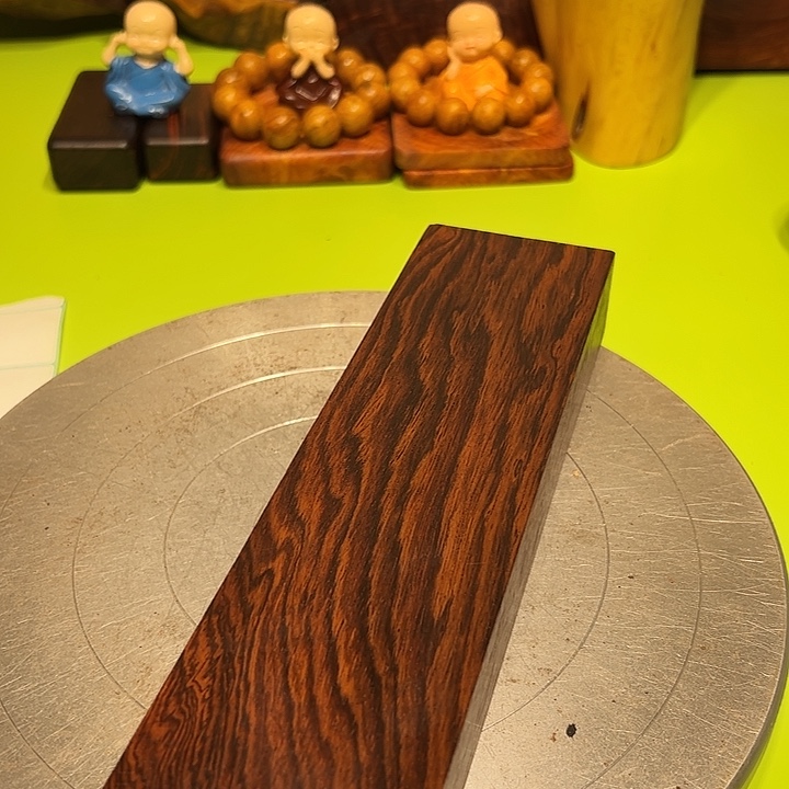 《***君端景台紫檀木类檀香