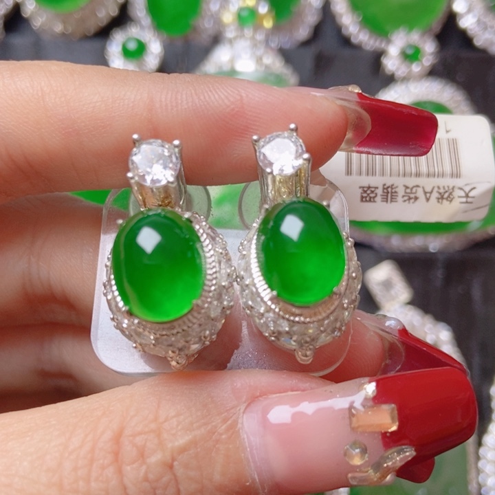 翡翠颈饰未镶嵌16155208。