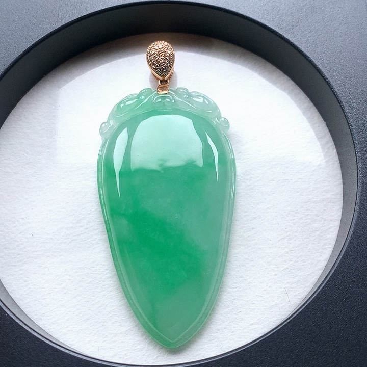 翡翠颈饰未镶嵌福瓜