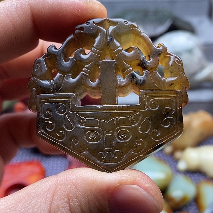未镶嵌蛇纹石玉颈饰