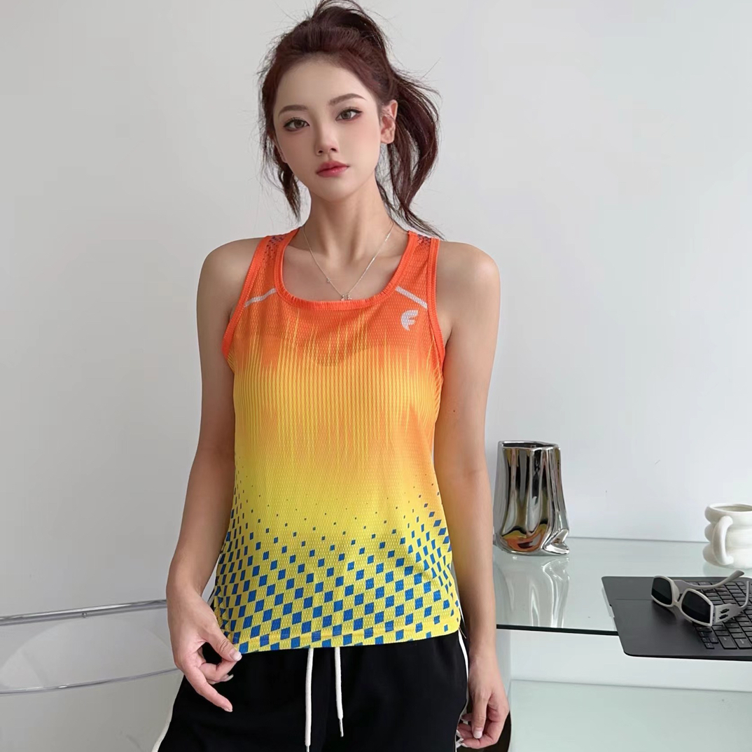 凌动飞兔极光系列超轻透气速干专业运动马拉松跑步背心