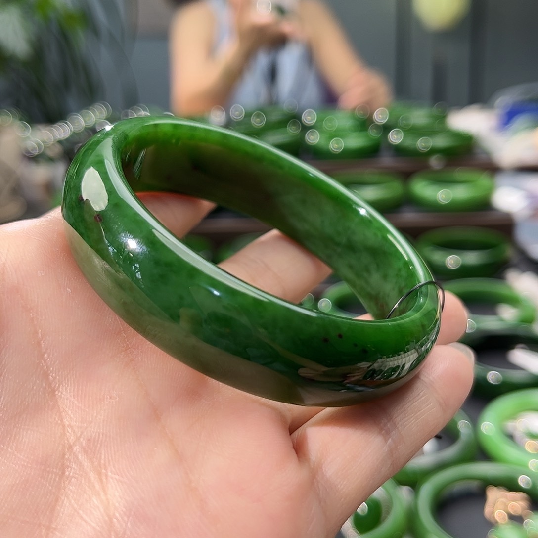 和田玉（碧玉）手镯未镶嵌