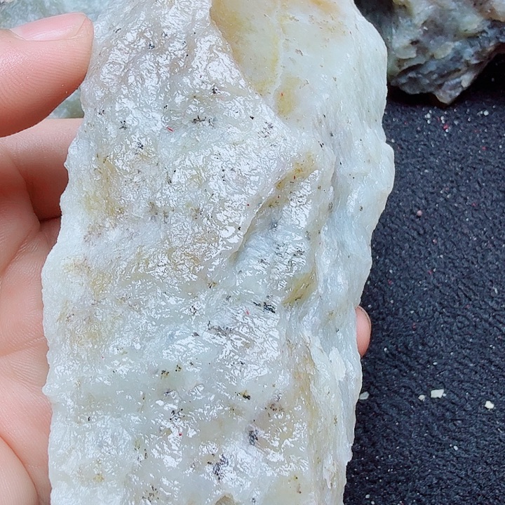 未镶嵌和田玉（糖玉）珠宝半成品