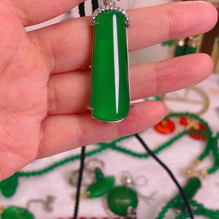 玛瑙/玉髓合金耳钉