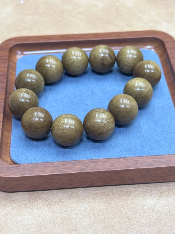 卡卡高密文玩沉香木质手串G33