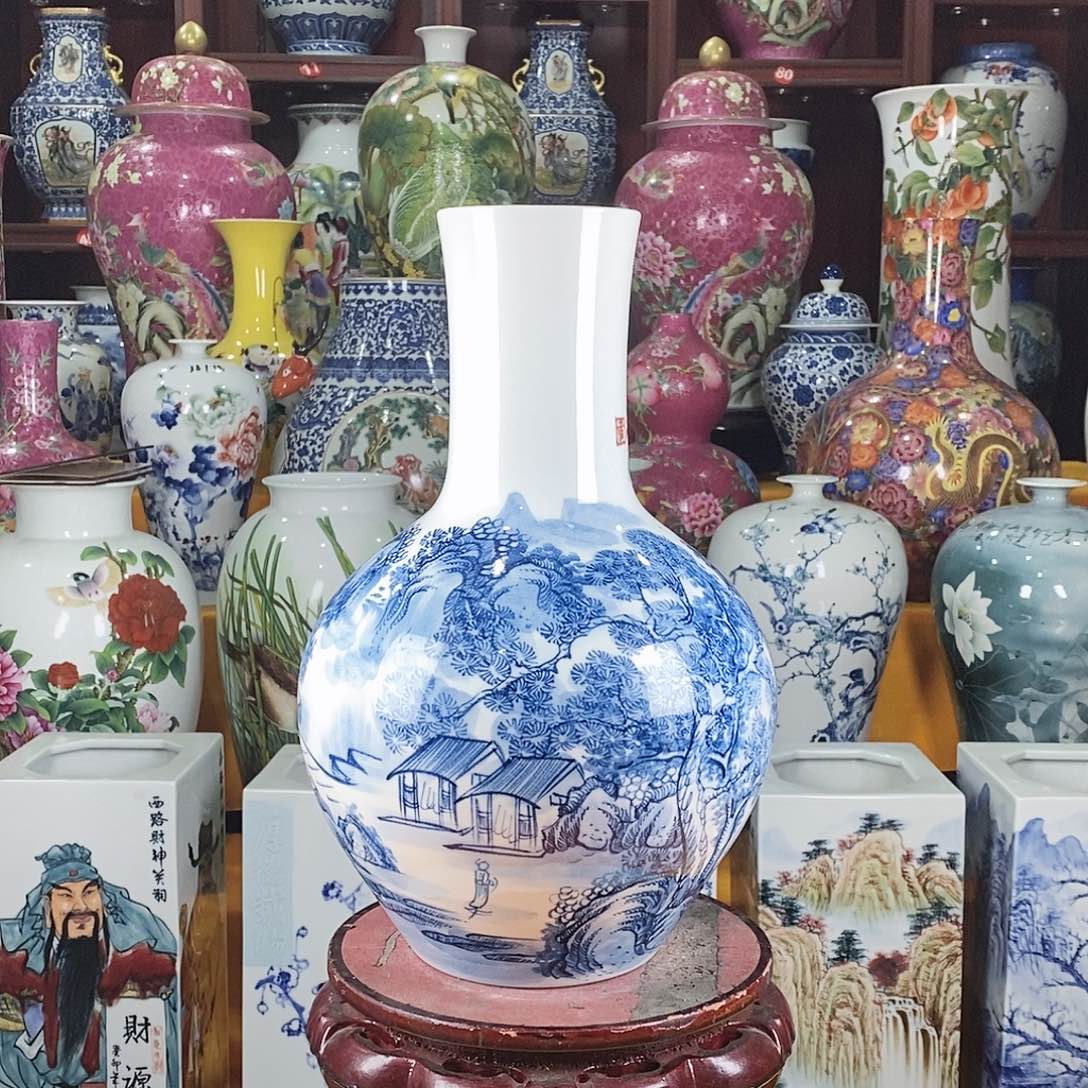 摆件景德镇陶瓷青花天球瓶