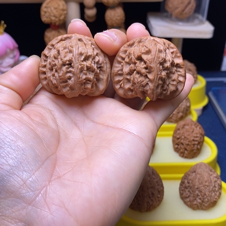 木质42特价白狮子 不退不换