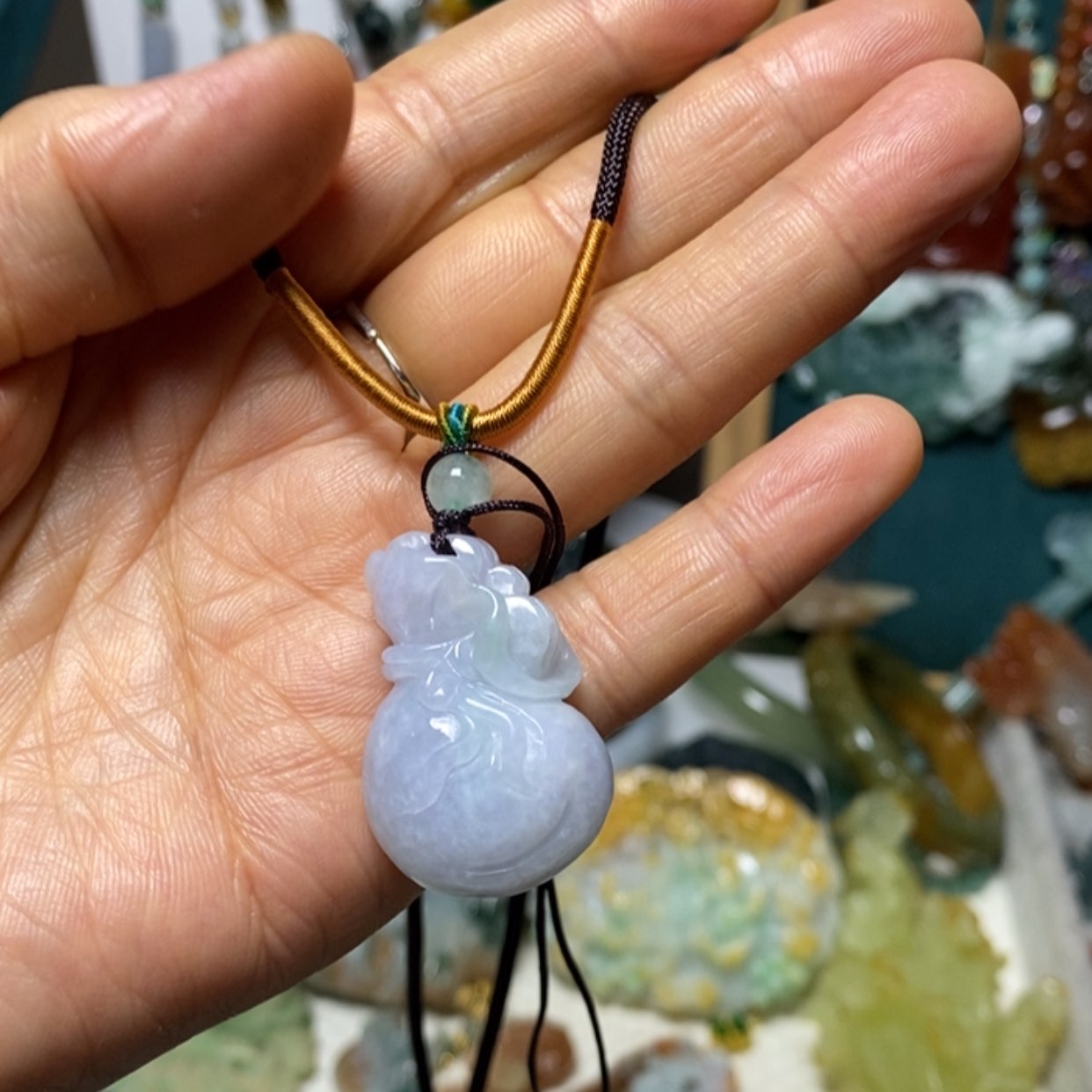 【闪购商品】翡翠吊坠(赠链)未镶嵌