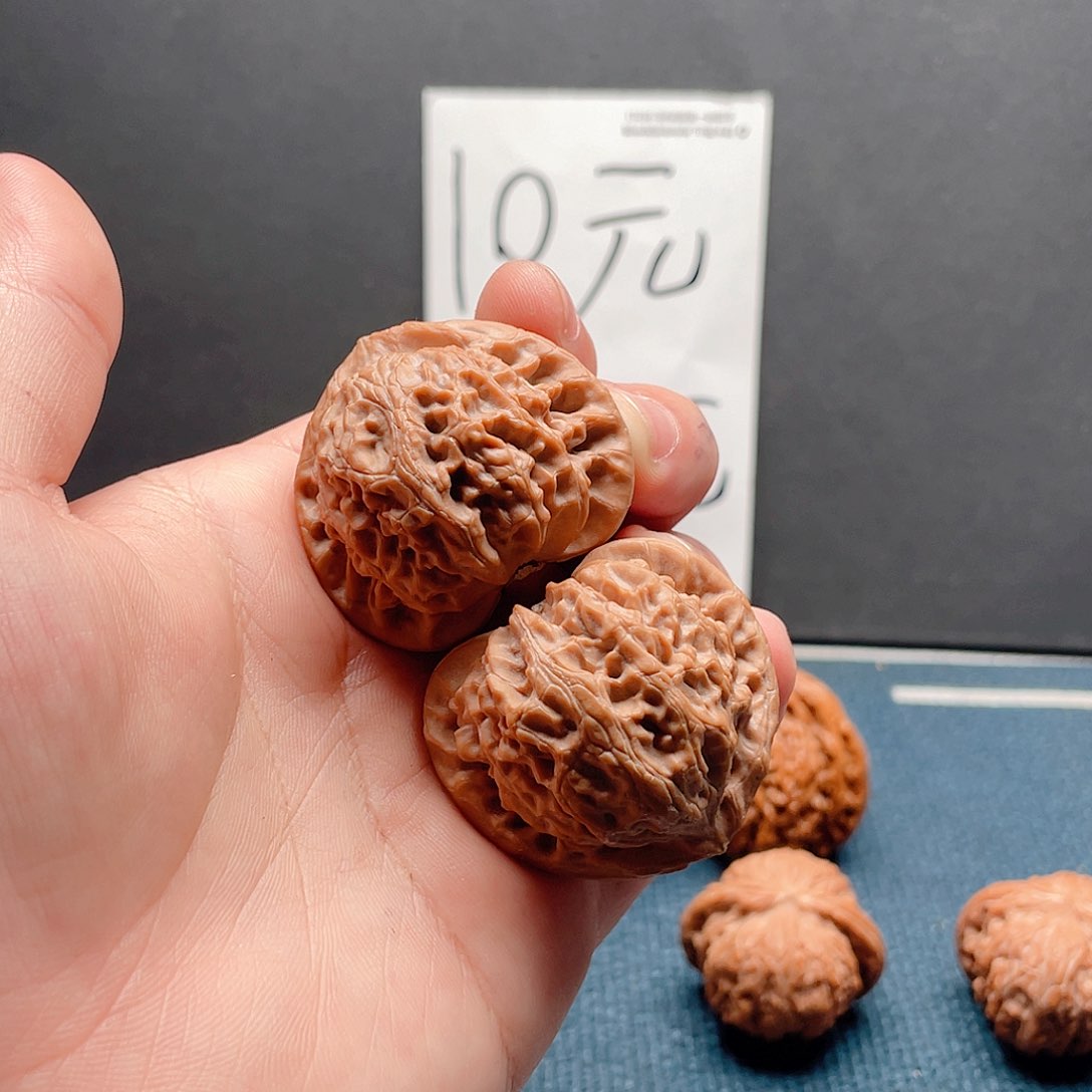 文玩核桃吊坠宫灯