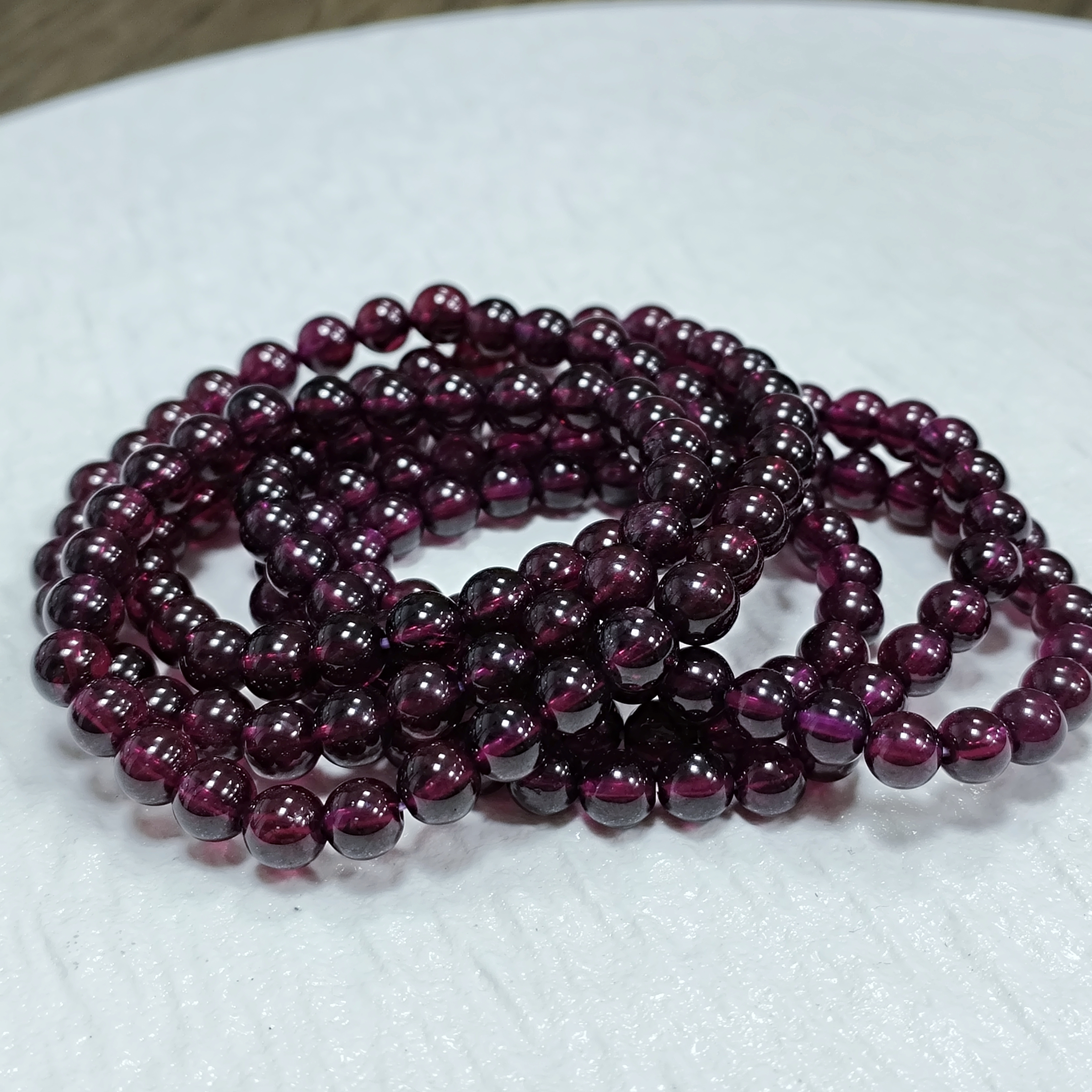 【村有晶品】天然石榴石三圈手链 多样性发一件 约6mm 117ZBHT