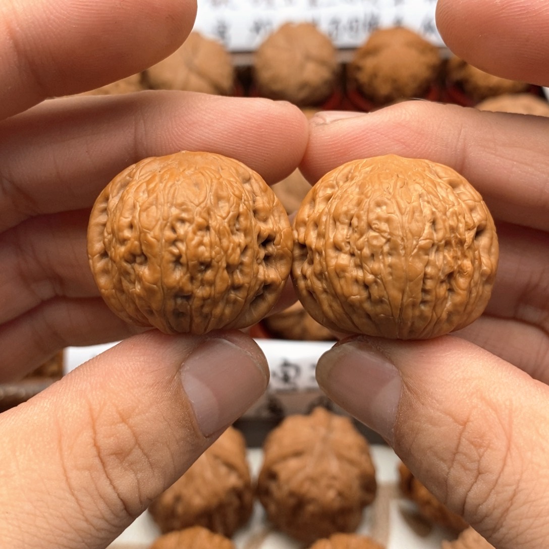 小***李吊坠文玩核桃32尺 铁锤 75