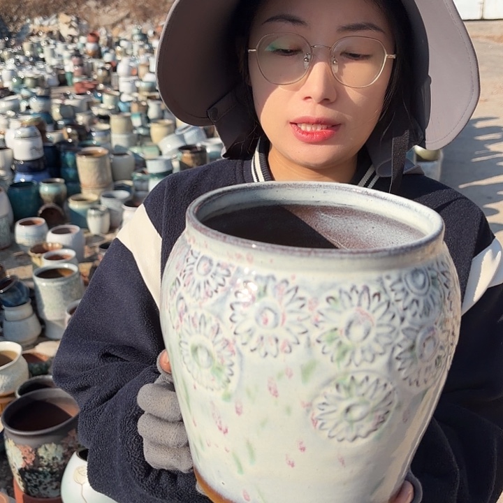 口17高19一个瑕疵花盆