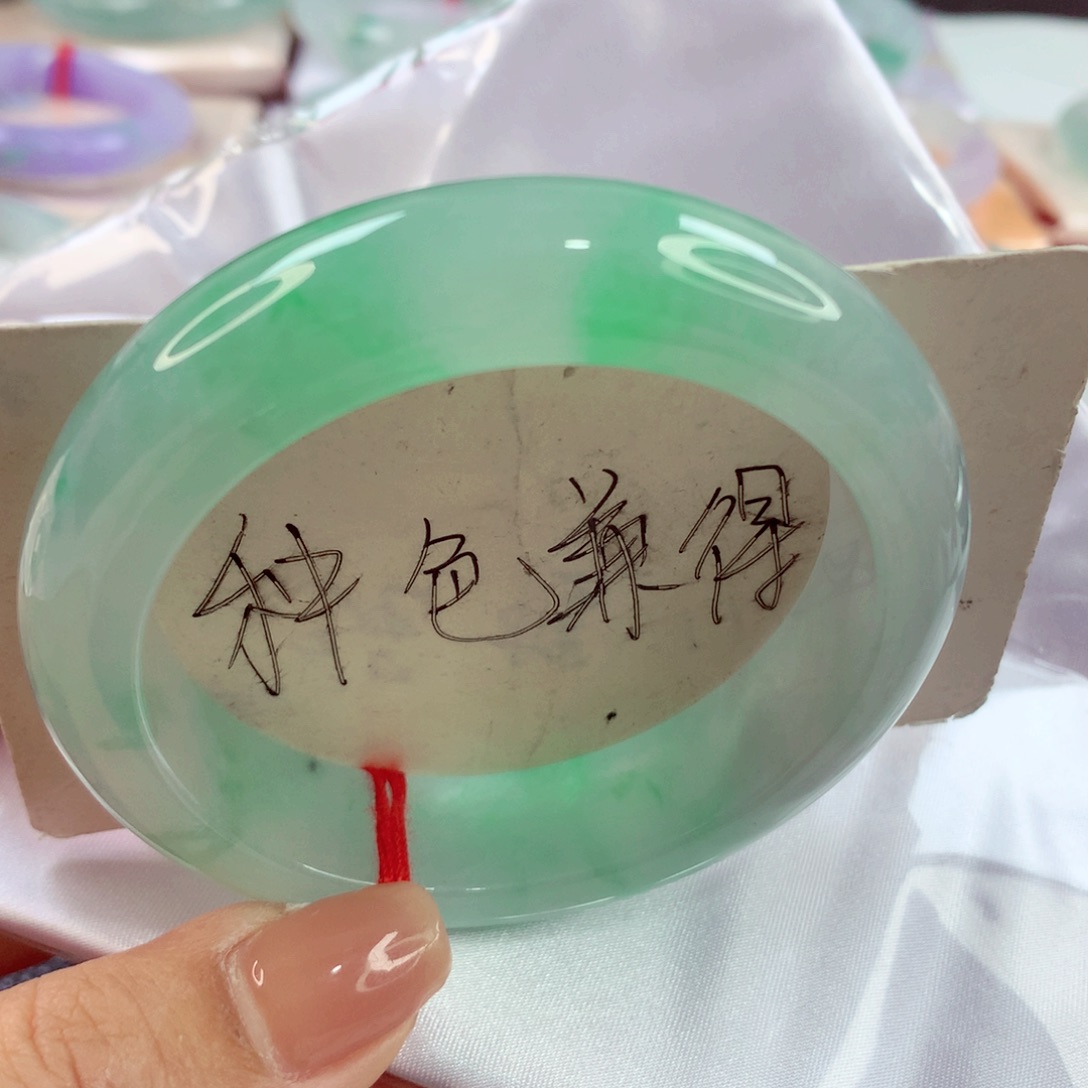 翡翠手镯未镶嵌师妹轮胎绿货
