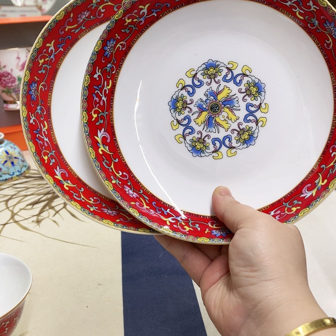 【闪购商品】骨瓷8英寸2深红。。。。。。