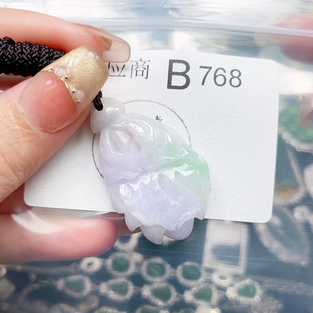 翡翠颈饰未镶嵌翡翠768