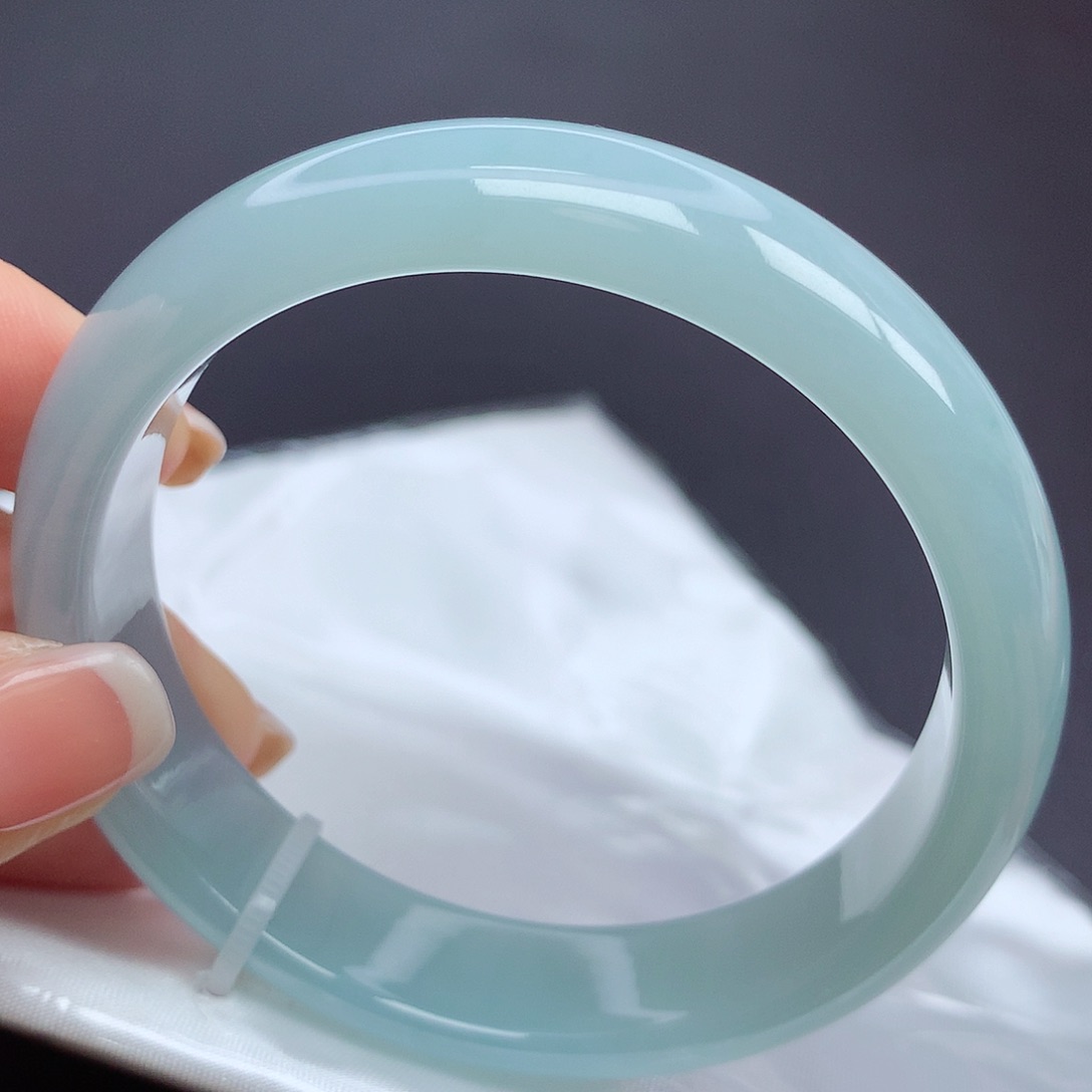 翡翠手镯未镶嵌08n n n n n n n n