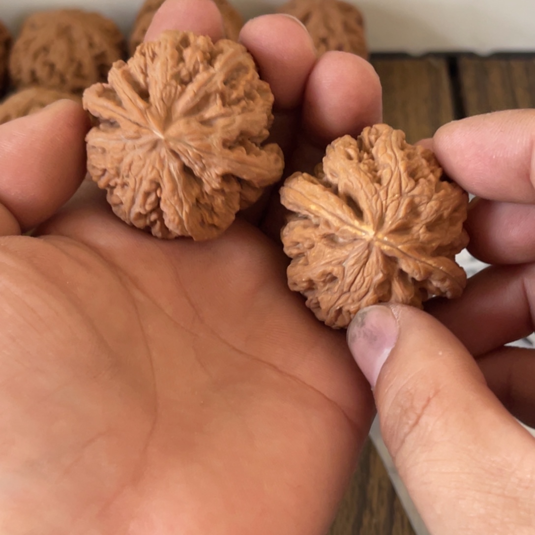 吊坠文玩核桃1034有黄