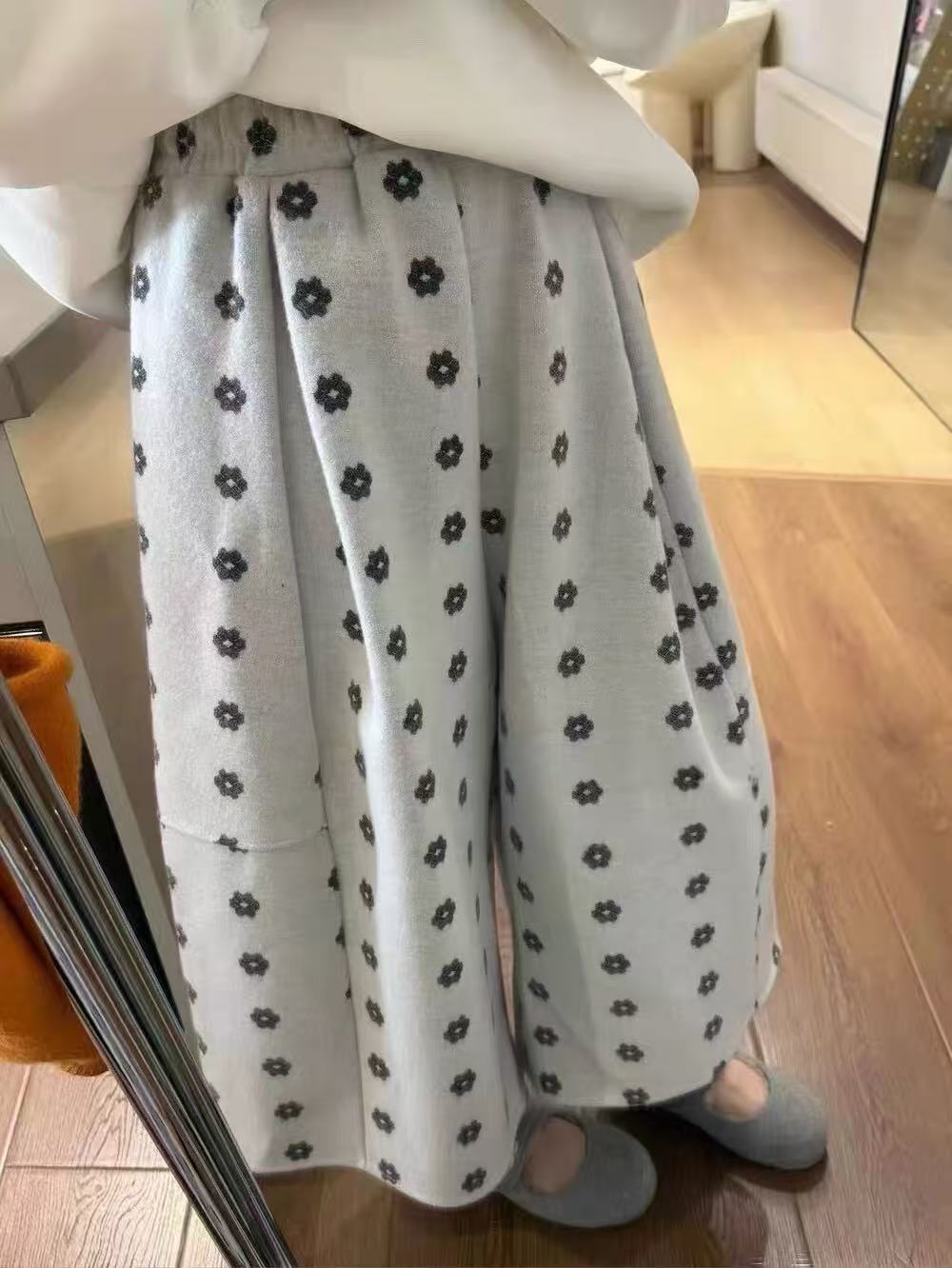 Coriander 香菜花朵印花冬款宽松阔腿猫腻休闲裤683748