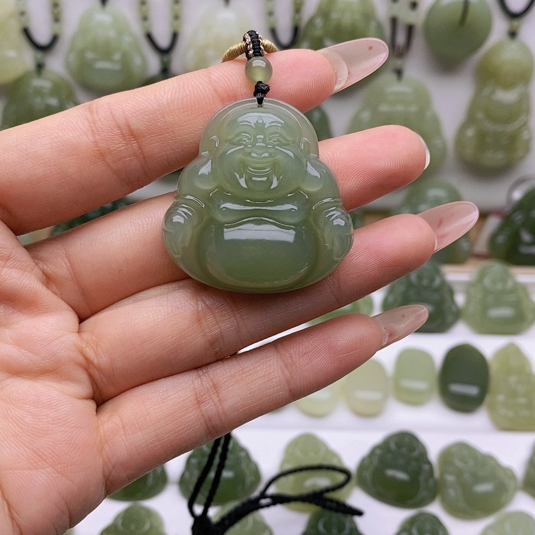 和田玉颈饰未镶嵌白****黑