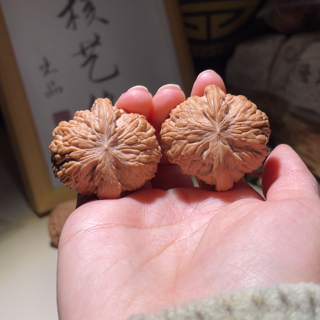 核桃把件?*城38全品磨盘