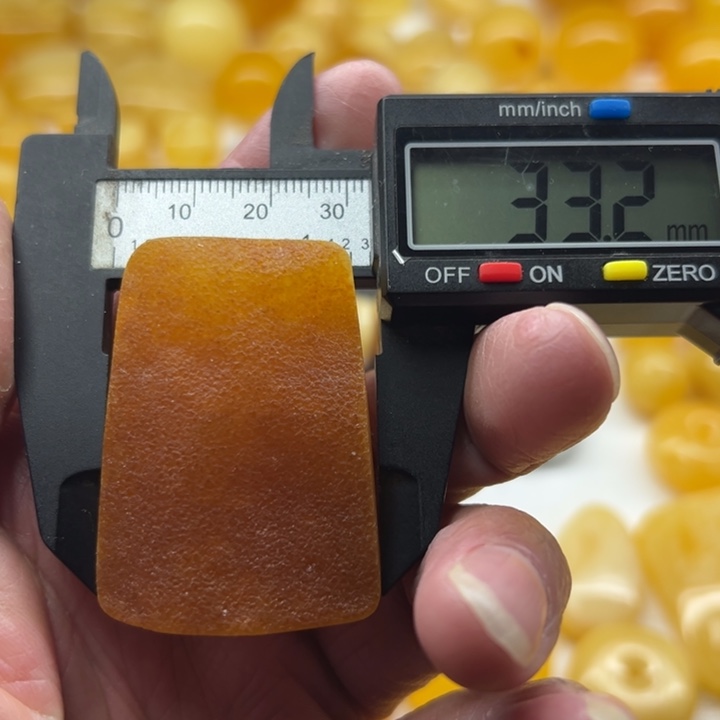 琥珀（矿物珀）未镶嵌裸石