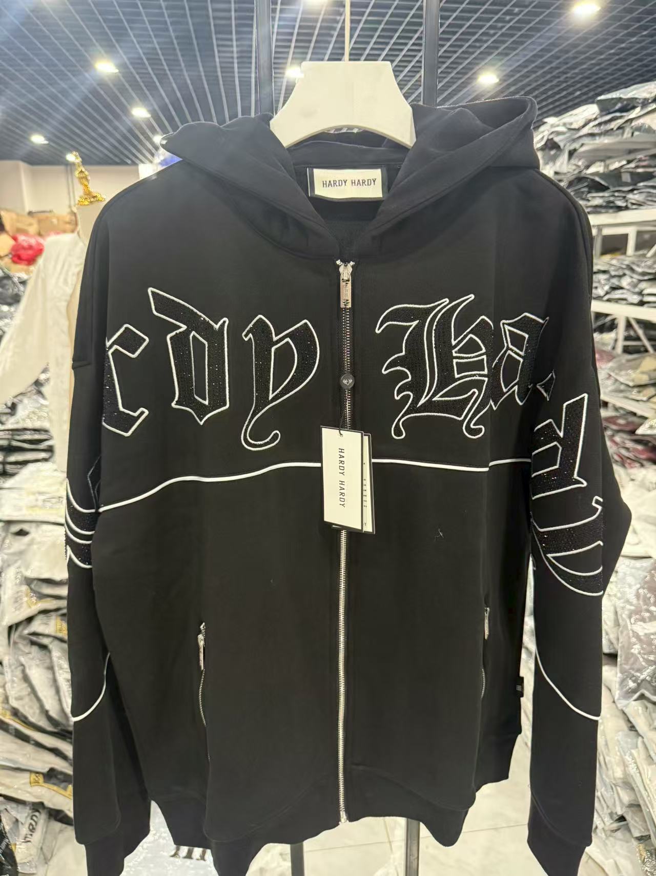 HD-5-678胸前烫钻外套