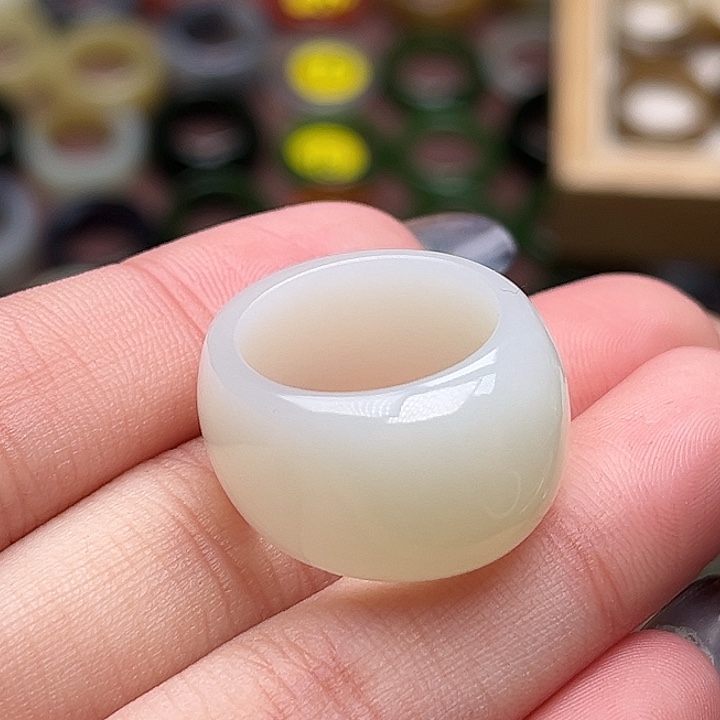 和田玉未镶嵌戒指16.7奶白馒头