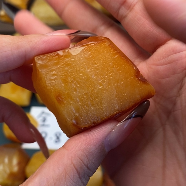 定制琥珀未镶嵌蜜蜡