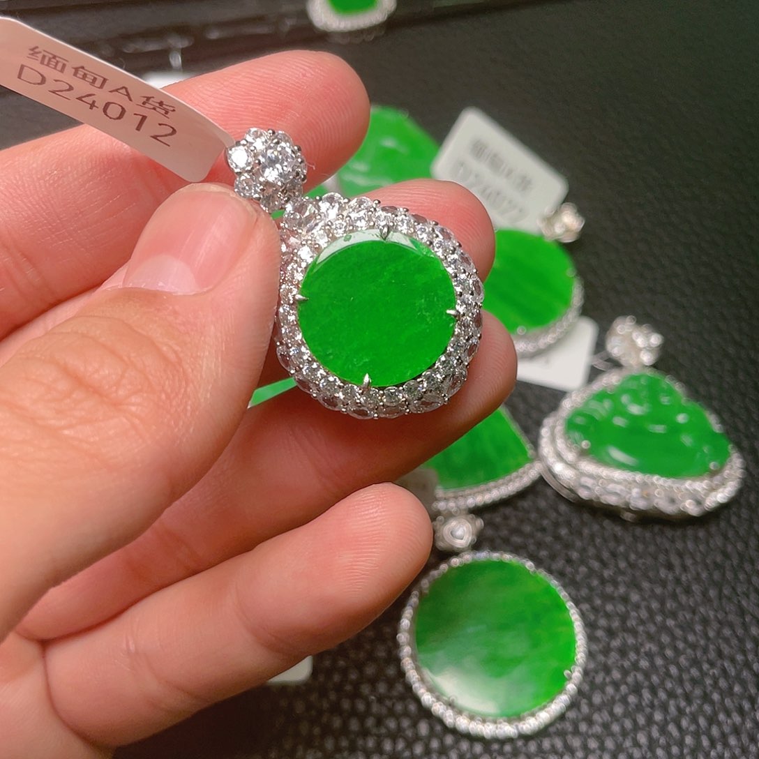 【闪购商品】翡翠吊坠(不含链)银S925镶嵌