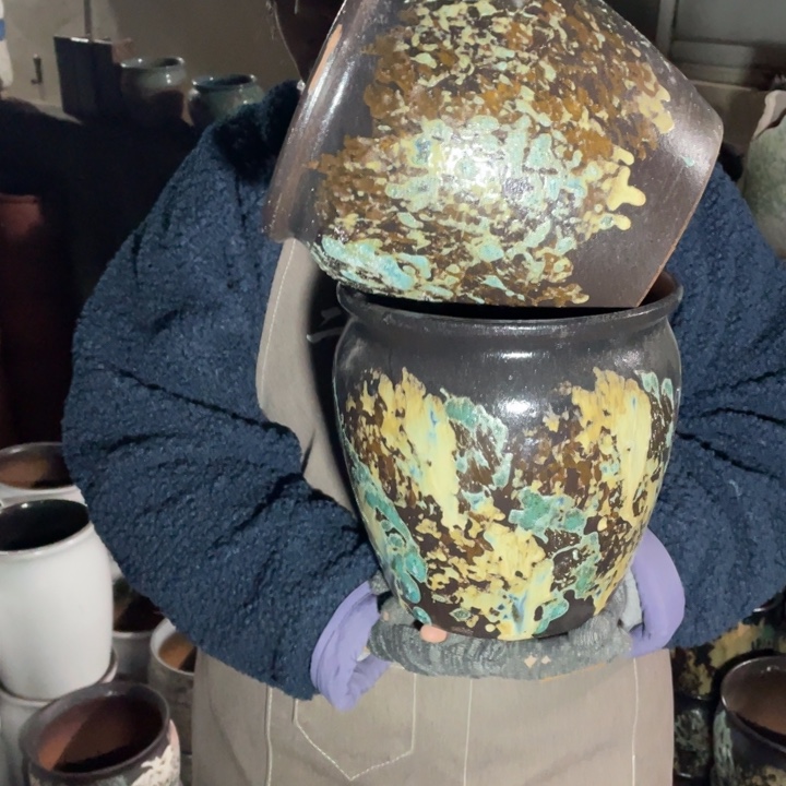 花盆紫砂口20高31瑕疵瑕疵