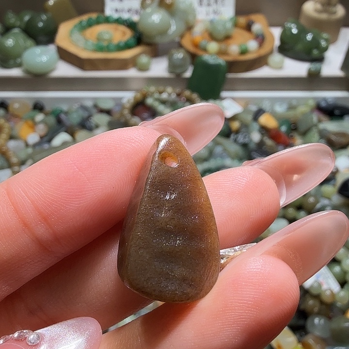 和田玉未镶嵌珠宝奇石