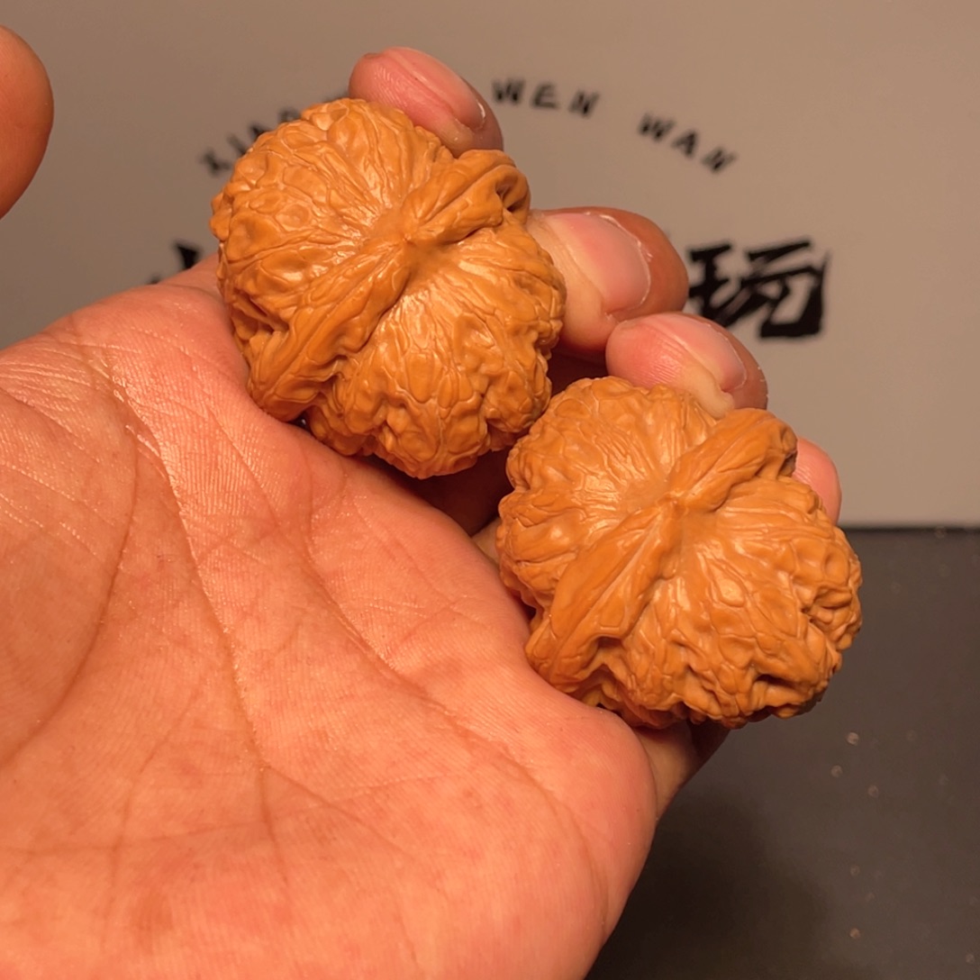 文玩核桃吊坠龍*文玩核桃