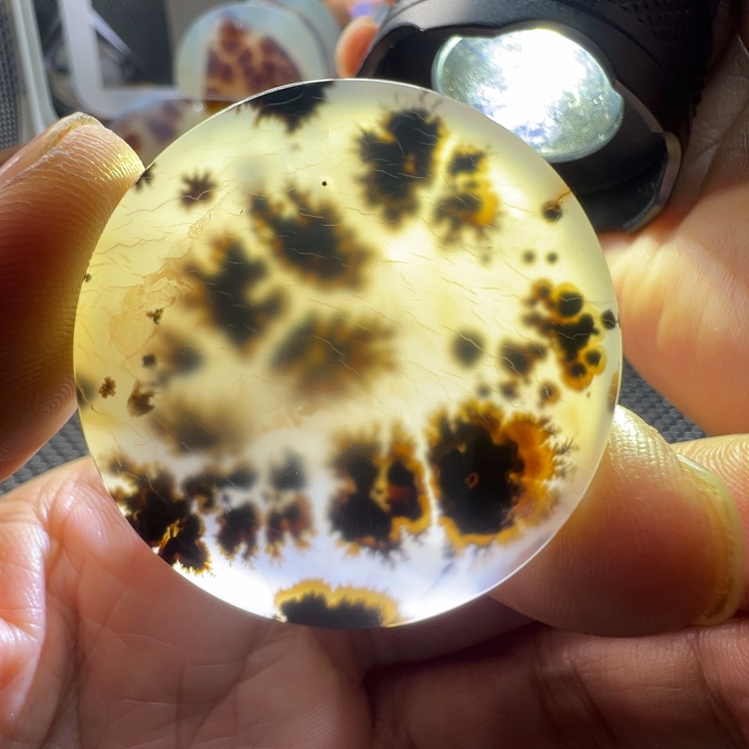 未镶嵌玛瑙/玉髓珠宝奇石