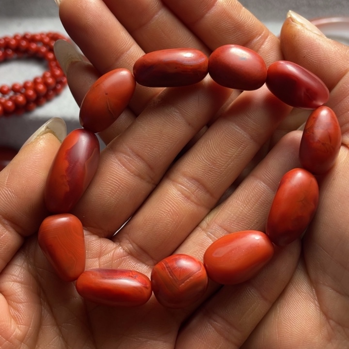 南红玛瑙手串未镶嵌