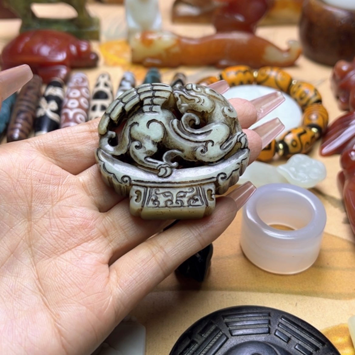 【闪购商品】蛇纹石玉颈饰未镶嵌