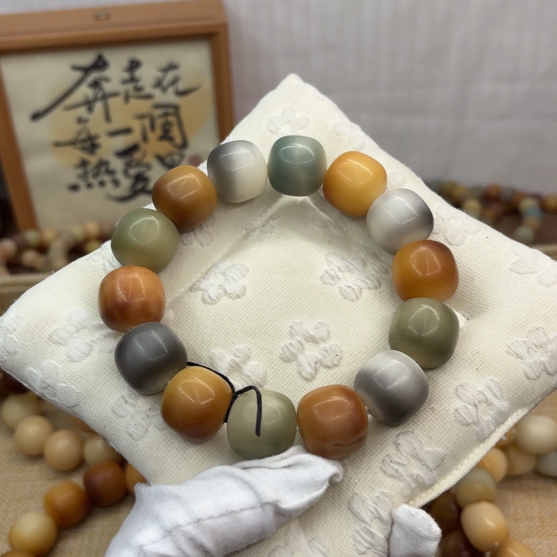 菩提根/象牙果吊坠20干磨微瑕落地果特价福利892