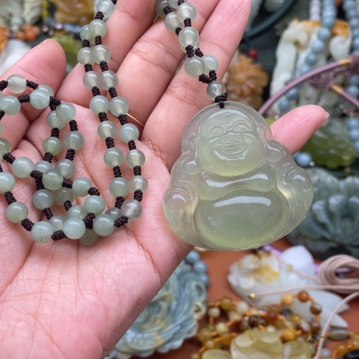 蛇纹石玉吊坠合金