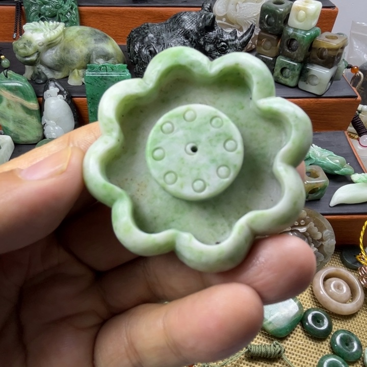 独山玉未镶嵌珠宝半成品