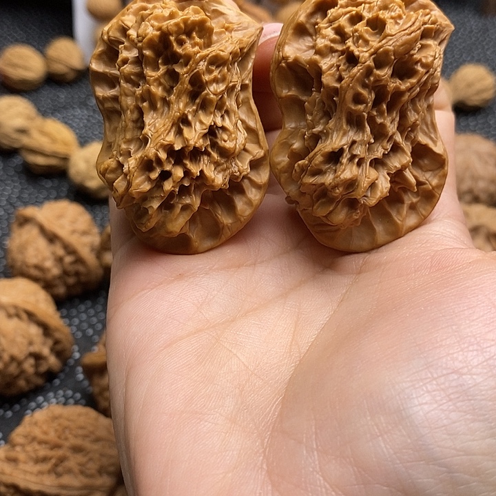 文玩核桃吊坠小鸟