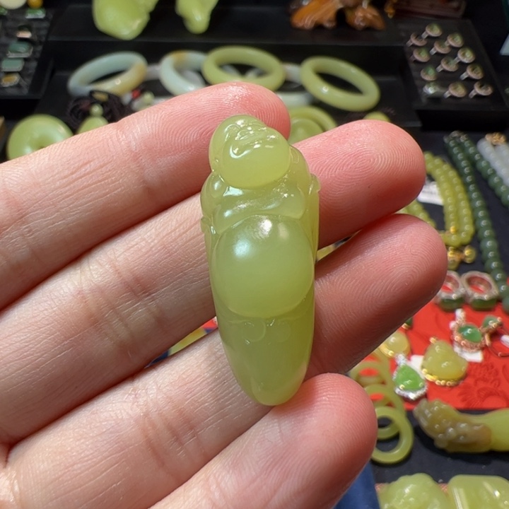 和田玉（黄玉）颈饰未镶嵌