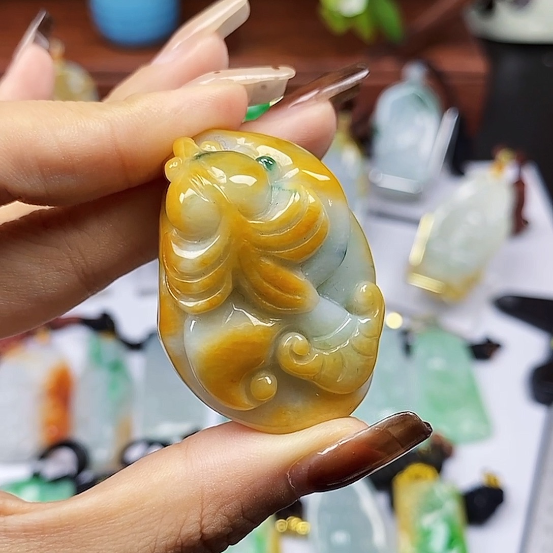 翡翠未镶嵌颈饰天然翡翠Ａ货