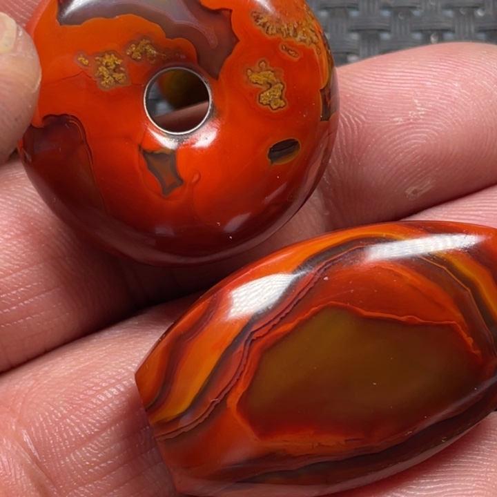 荣***佛玛瑙/玉髓未镶嵌颈饰