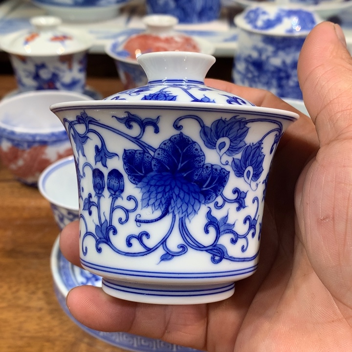 柴窑青花西番莲壶承