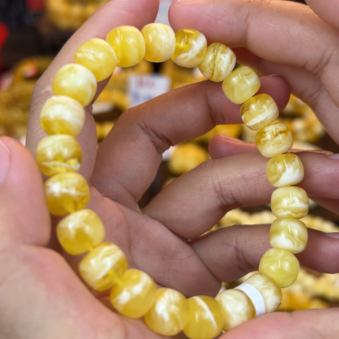 琥珀裸石未镶嵌jhhgggghhjjjhjnn