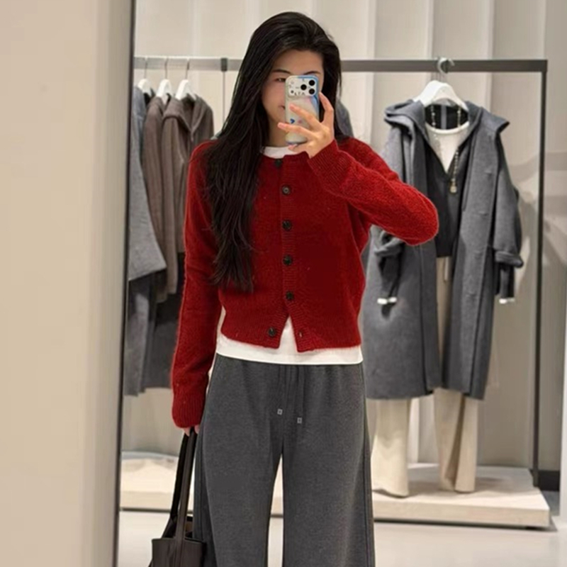 MM商场同款2025冬新款时尚圆领短款针织开衫休闲毛衣外套女972Q
