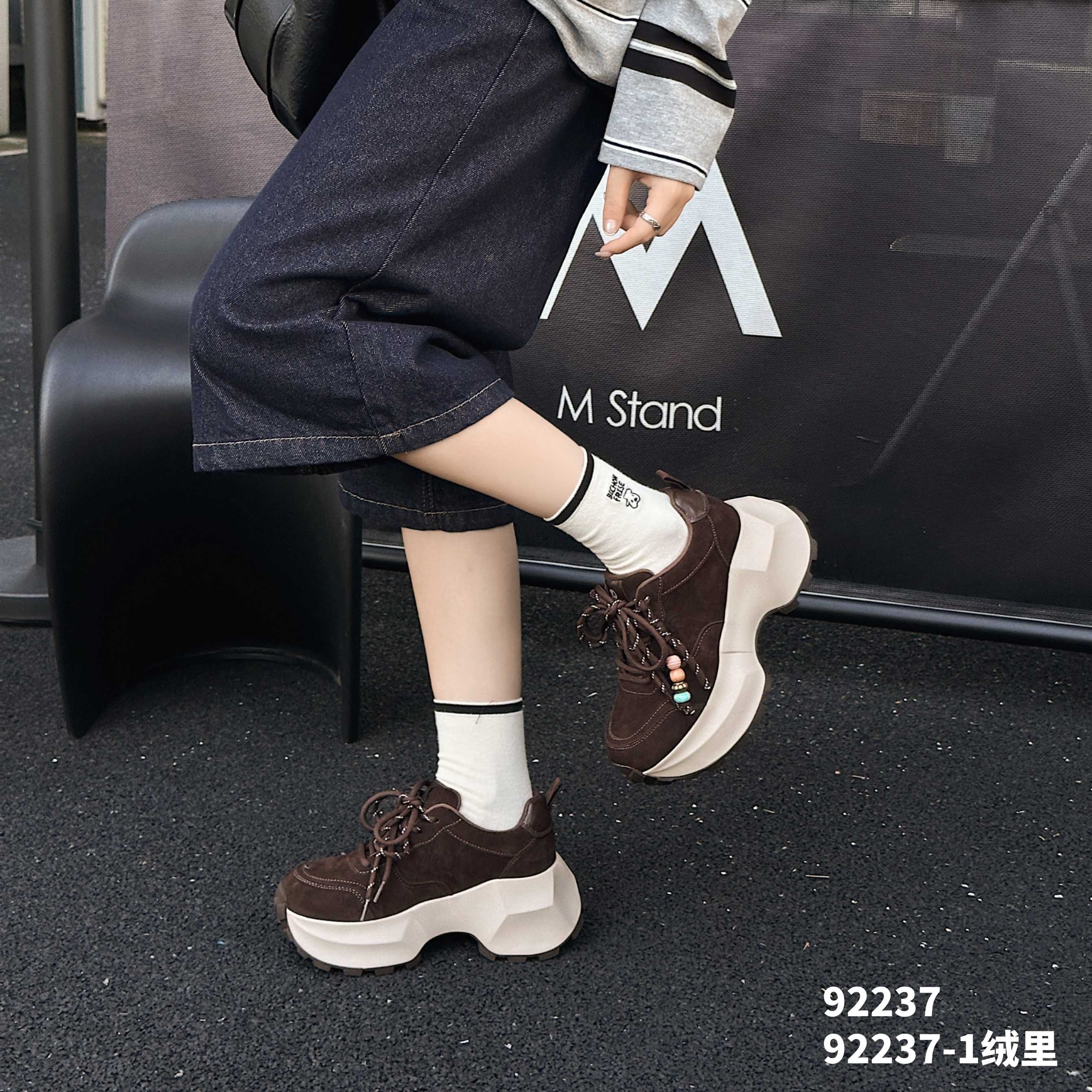 串珠厚底时尚老爹鞋92237（66架1）