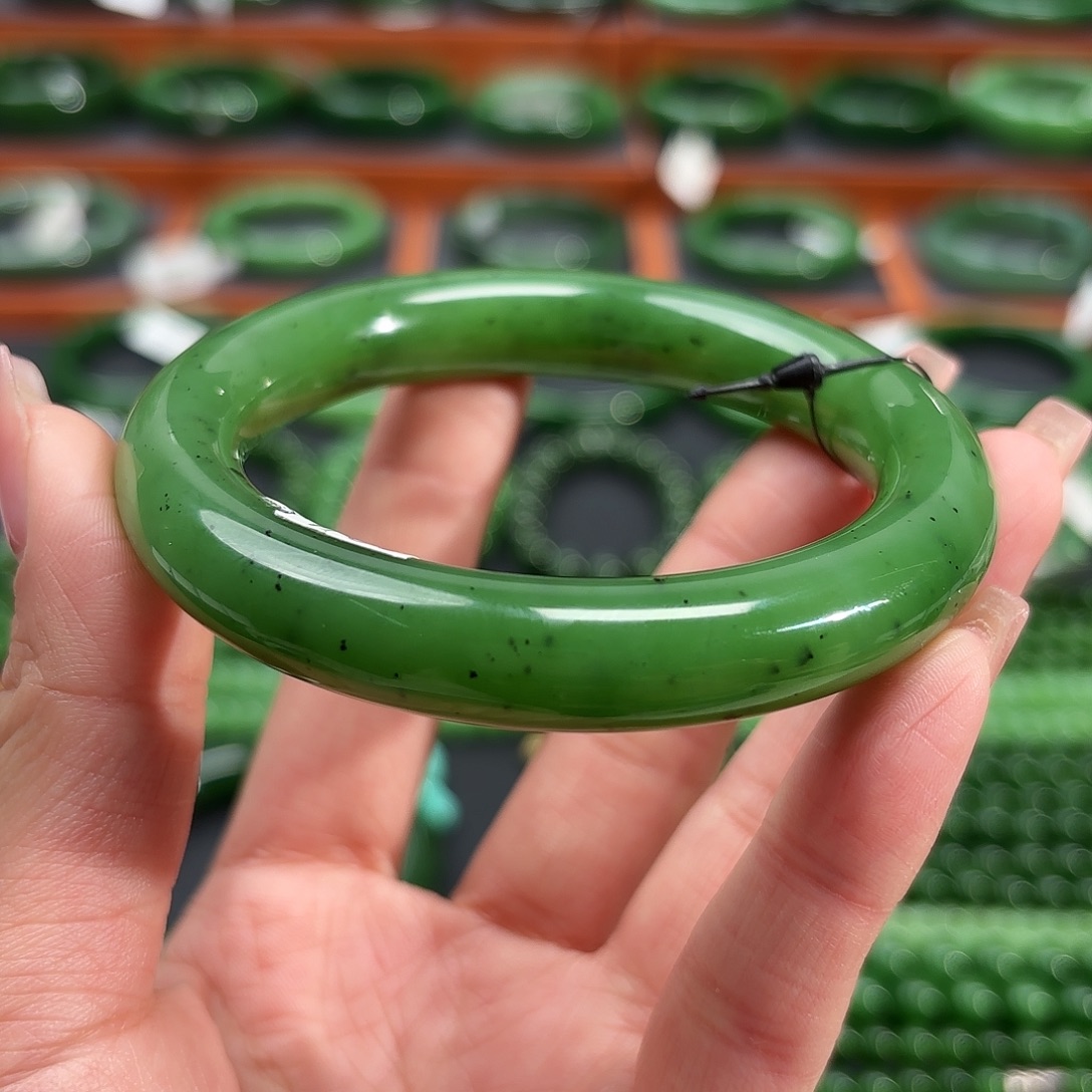 和田玉未镶嵌手镯57