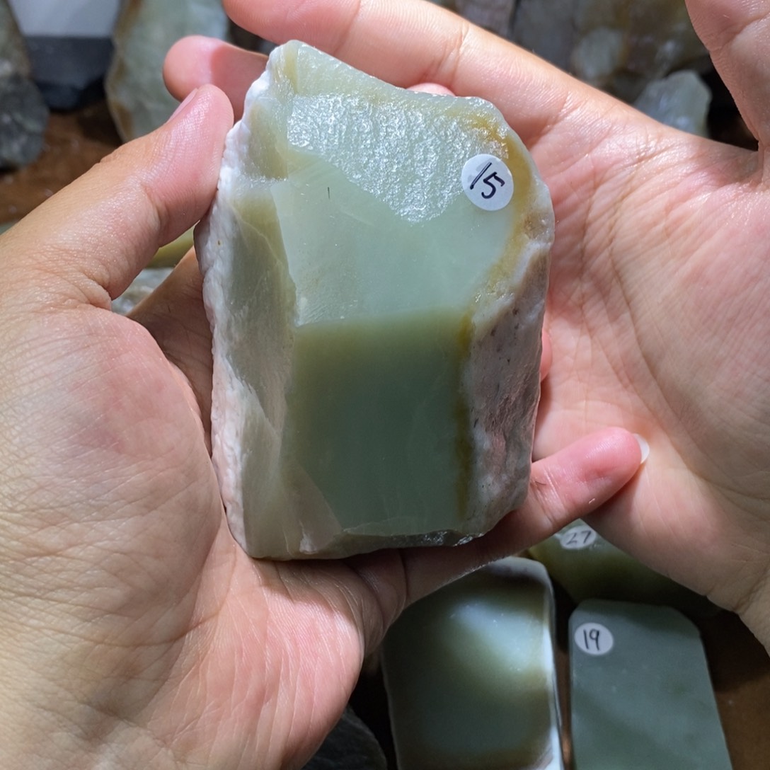 未镶嵌和田玉珠宝半成品江*